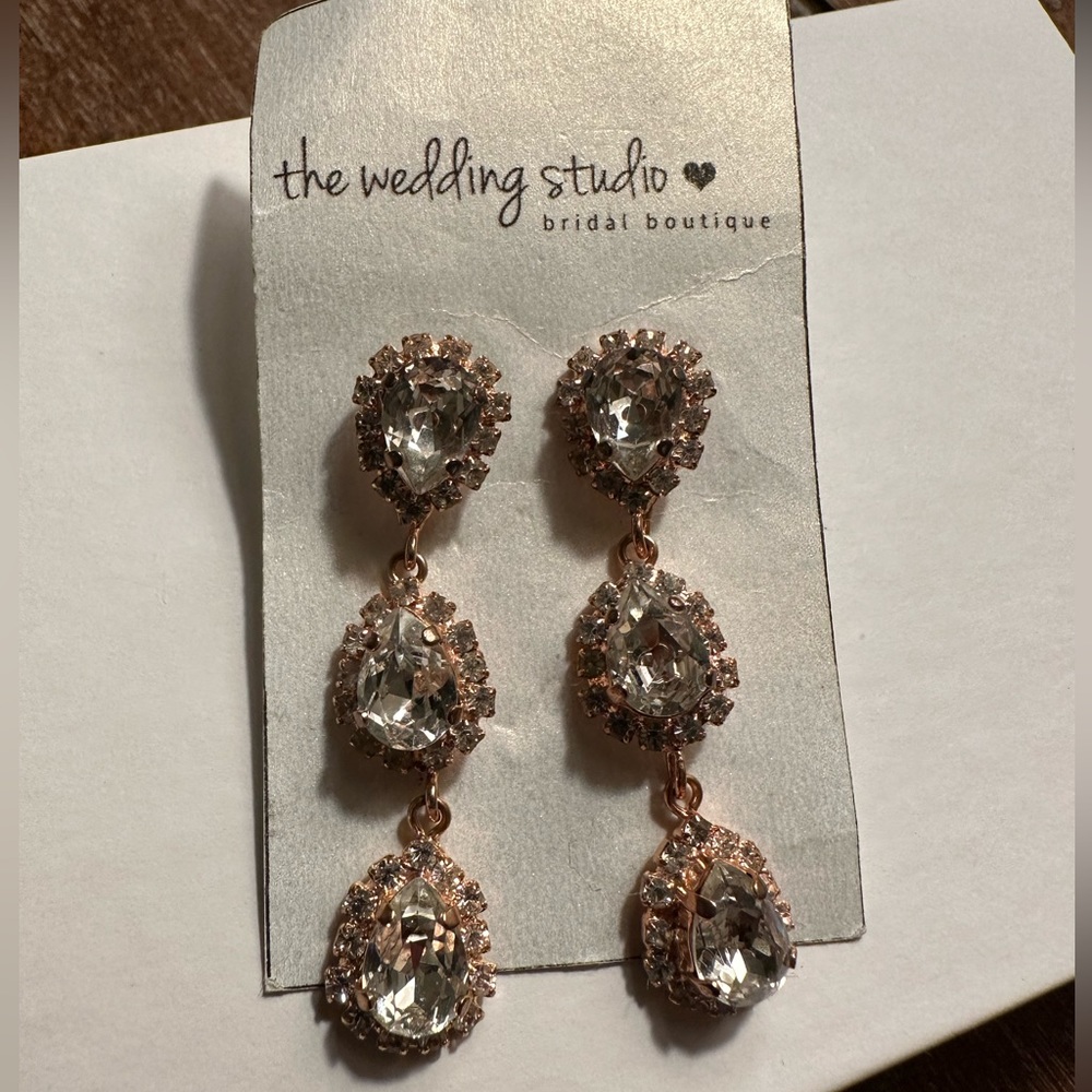 NWT unworn CZ and rose gold drop earrings